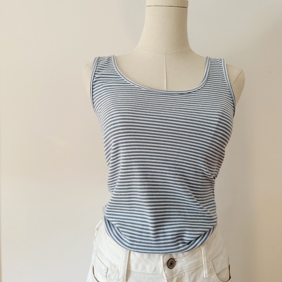 Levi's Tops - Levis womens summer tank top size medium blue and White stripes coton